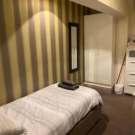 The Stag Hotel Northwood  Ngoại thất bức ảnh