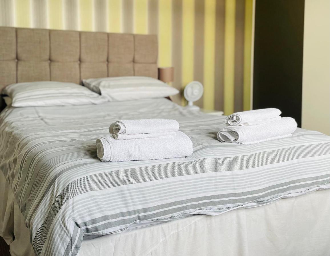 The Stag Hotel Northwood  Ngoại thất bức ảnh